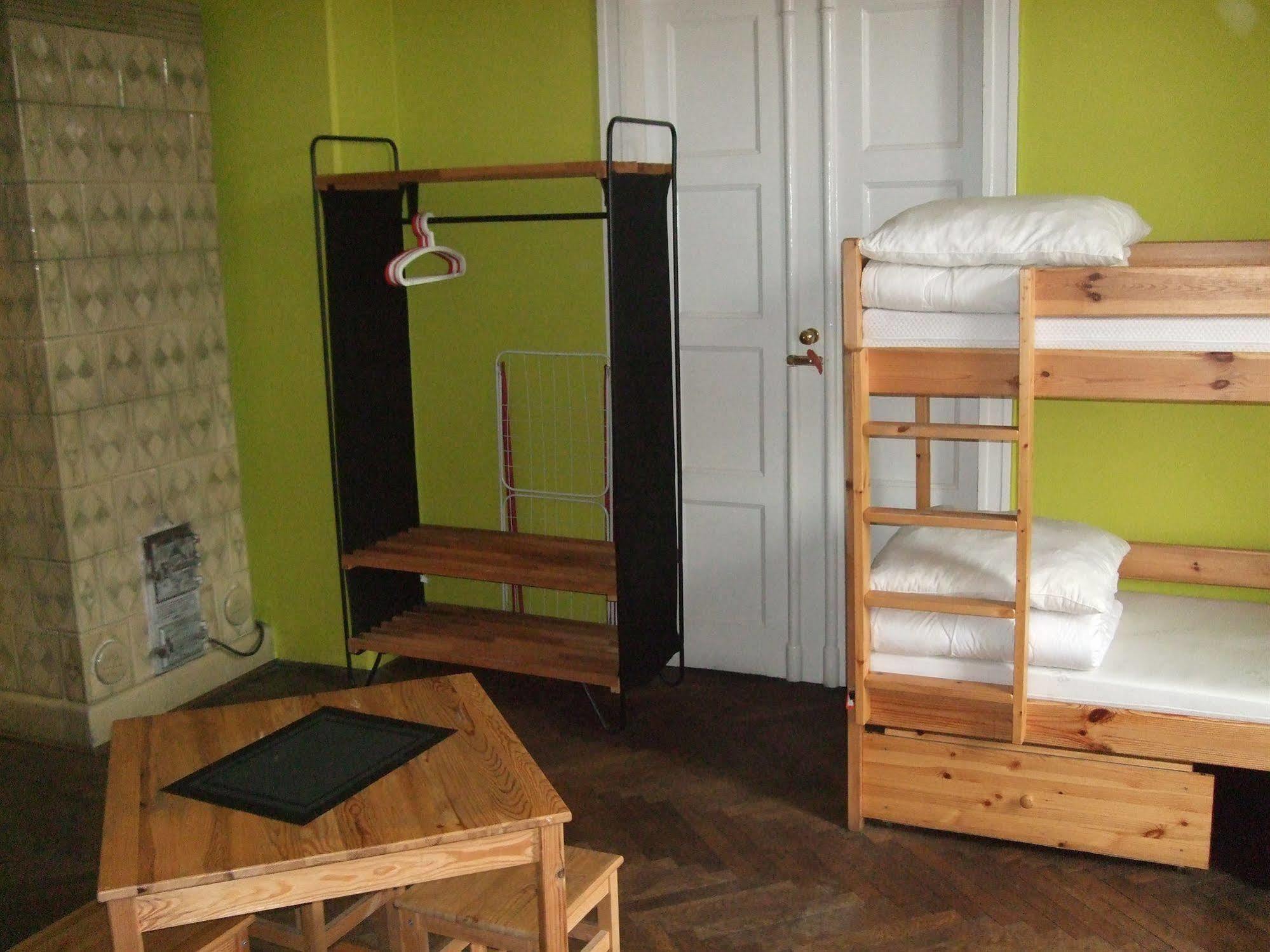 Old Walls Hostel Краков Экстерьер фото