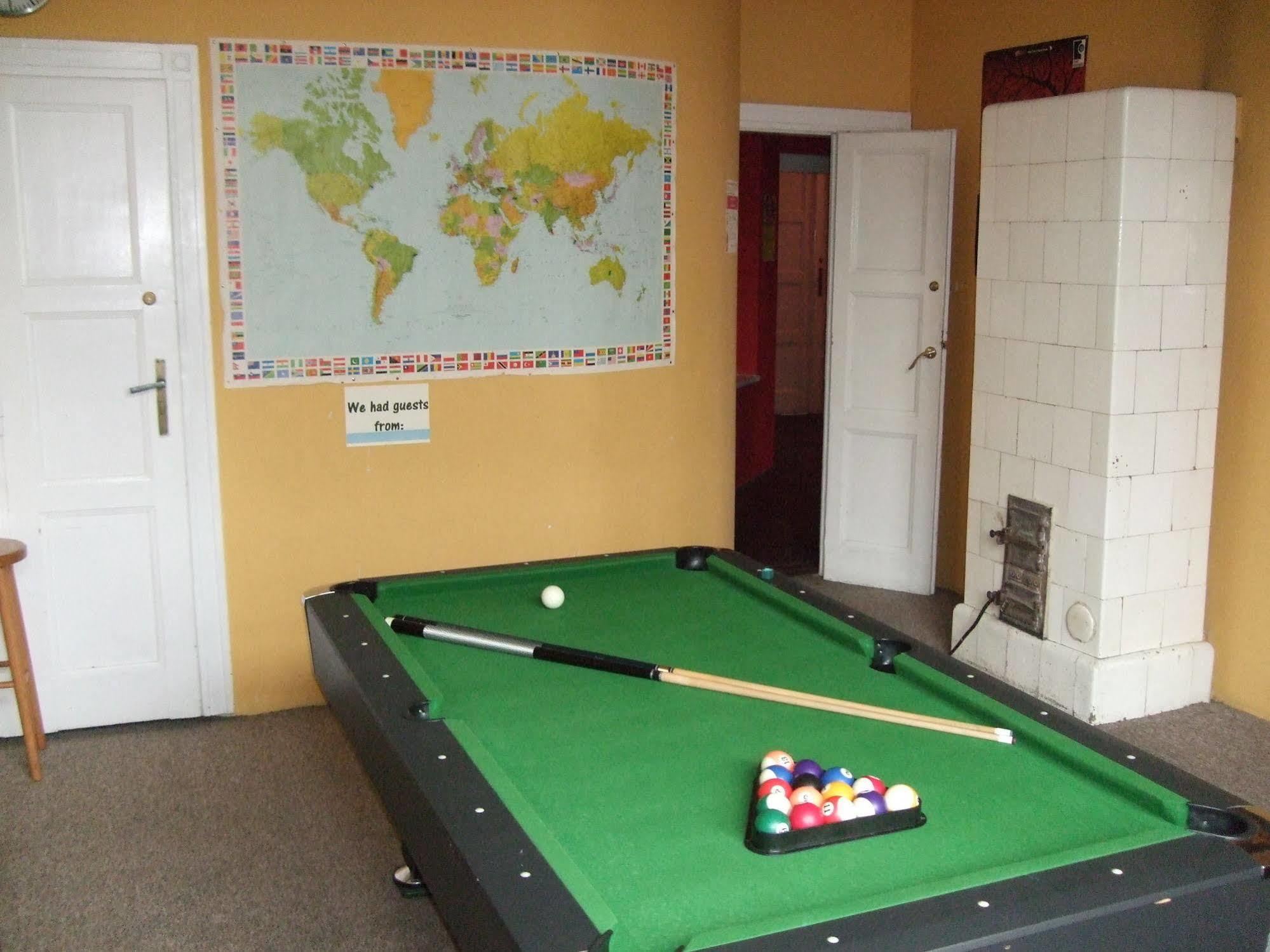 Old Walls Hostel Краков Экстерьер фото