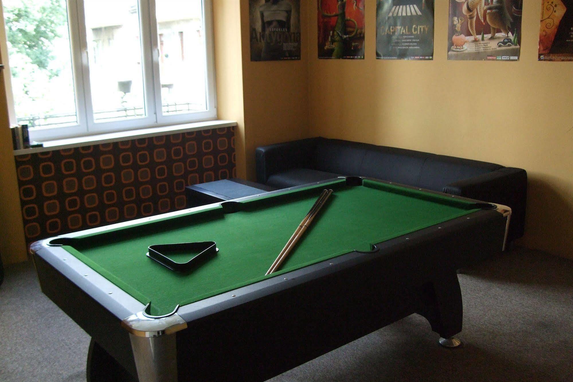 Old Walls Hostel Краков Экстерьер фото